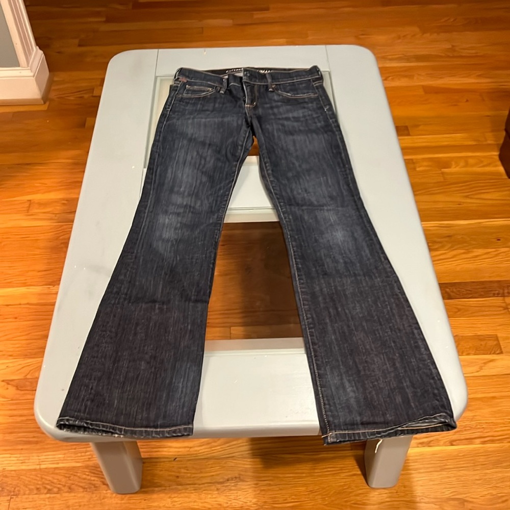 Fits nice in the ass. Looks great petite boot cut 26 sz 30” inseam